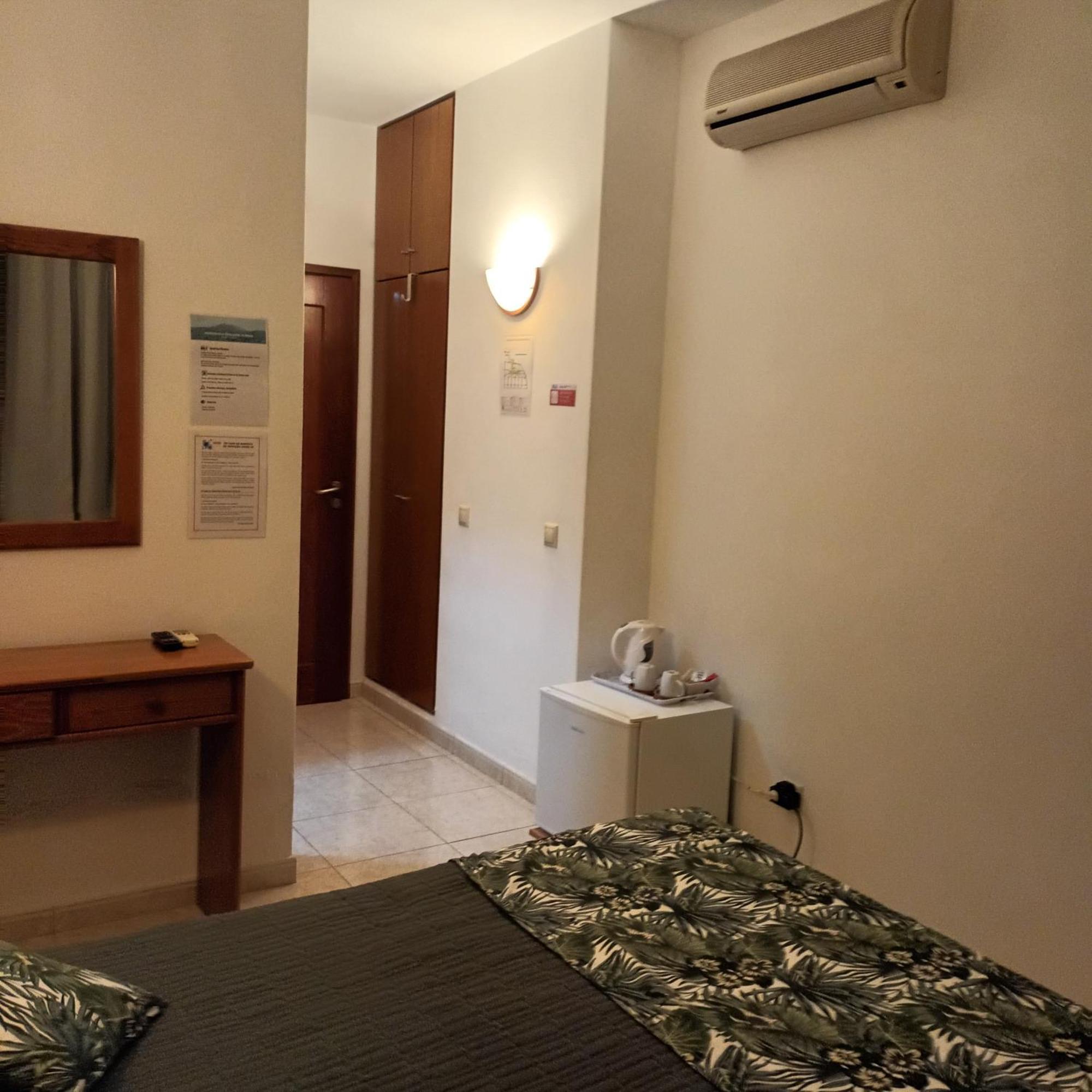 Hospedaria Descansa Pernas مونشيك المظهر الخارجي الصورة