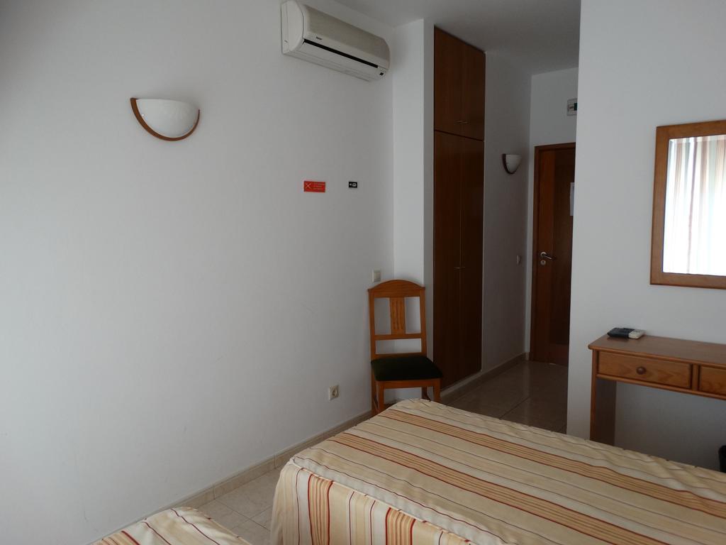 Hospedaria Descansa Pernas مونشيك المظهر الخارجي الصورة